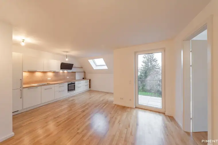 HERRLICHE 3 ZIMMER - WOHNUNG MIT TERRASSE IN OBERLAA!