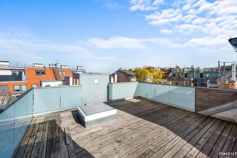 DACHGESCHOSSWOHNUNG MIT DACHTERRASSE - FERNBLICK
