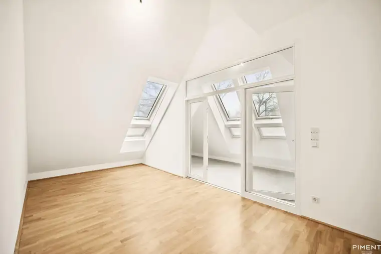 ERSTBEZUG - MODERNE DG-WOHNUNG IN MAUER