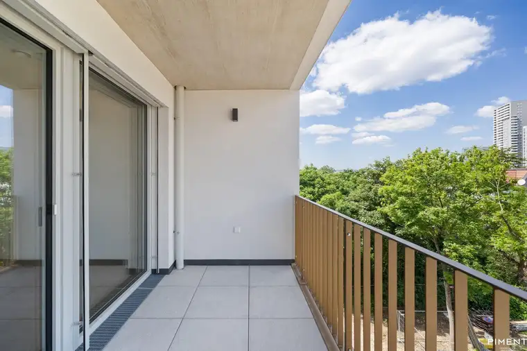 Provisionsfrei! 2 - Zimmer Wohnung im Erstbezug mit Loggia und Weitblick