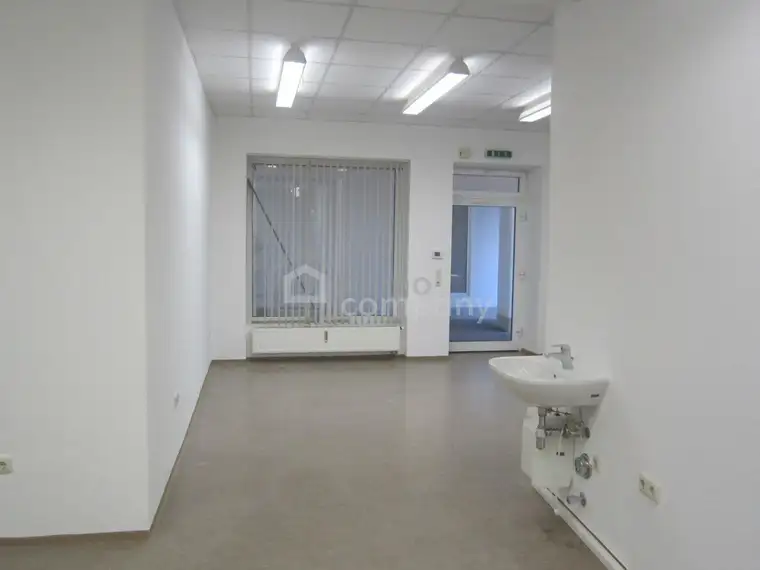Zentral gelegenes Ladenlokal oder Büro in Jennersdorf