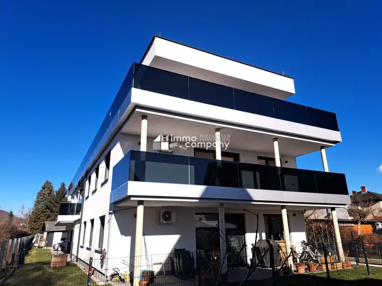 Luxuriöses Wohnen im 1. OG: 4-Zimmer Erstbezugwohnung mit ca. 35 m² Terrasse, Garage mit Anschluss für Elektrofahrzeug und hochwertige Ausstattung und Lift in Graz Wetzelsdorf!