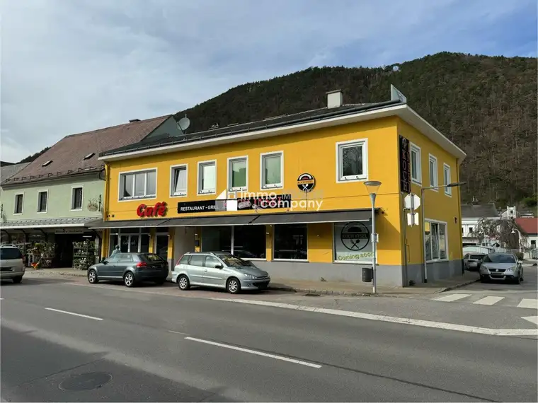 **5,6%RENDITE**Wohn-und Geschäftshaus im herzen von Gloggnitz