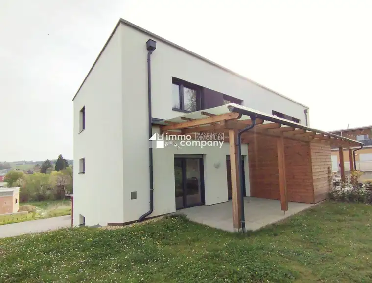 Moderne Doppelhaushälfte mit Garten &amp; Terrasse - Perfekt für Familien!