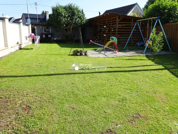 Traumhaftes Wohnen in Altenwörth: Geräumiges Haus mit Garten, Carport und Sommerküche!