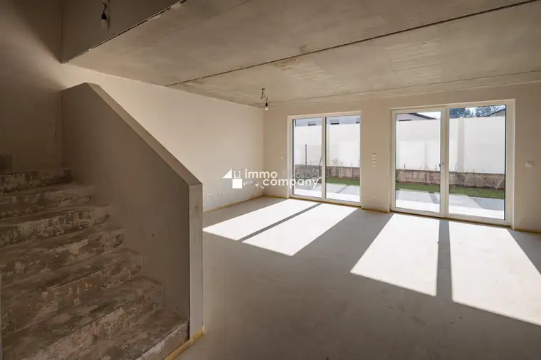 Moderne Doppelhaushälfte mit Garten und Wärmepumpe ( Top 1 )
