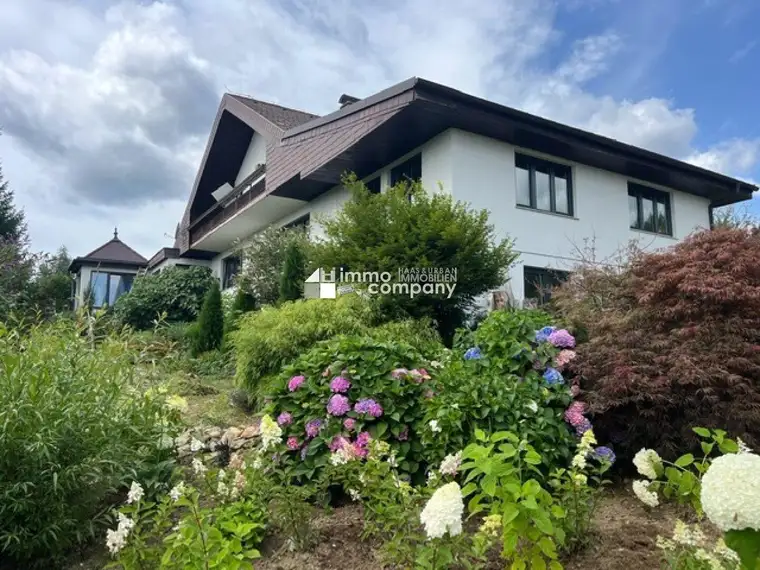 Gelegenheit!!! Mehrfamilienhaus mit unverbaubarem Ausblick auf 780m Seehöhe und 3.300m² Grund!