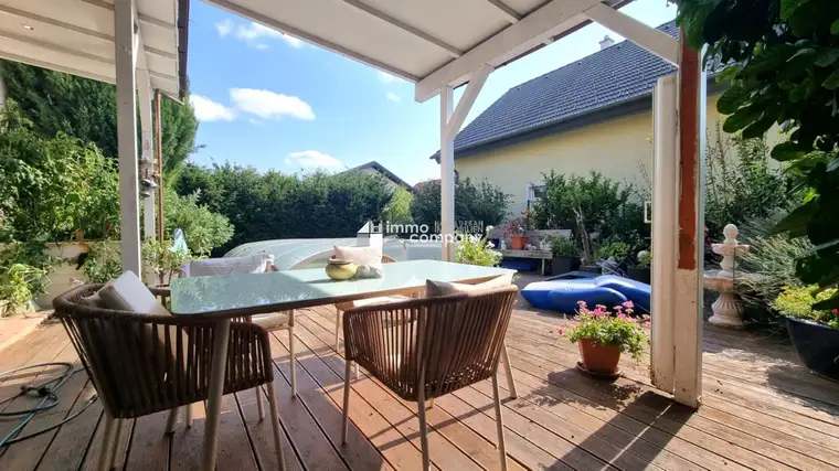 Mit POOL, CHARME und TRAUMLAGE! Willkommen in Ihrem neuen Zuhause!