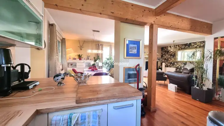 Mit POOL, CHARME und TRAUMLAGE! Willkommen in Ihrem neuen Zuhause!