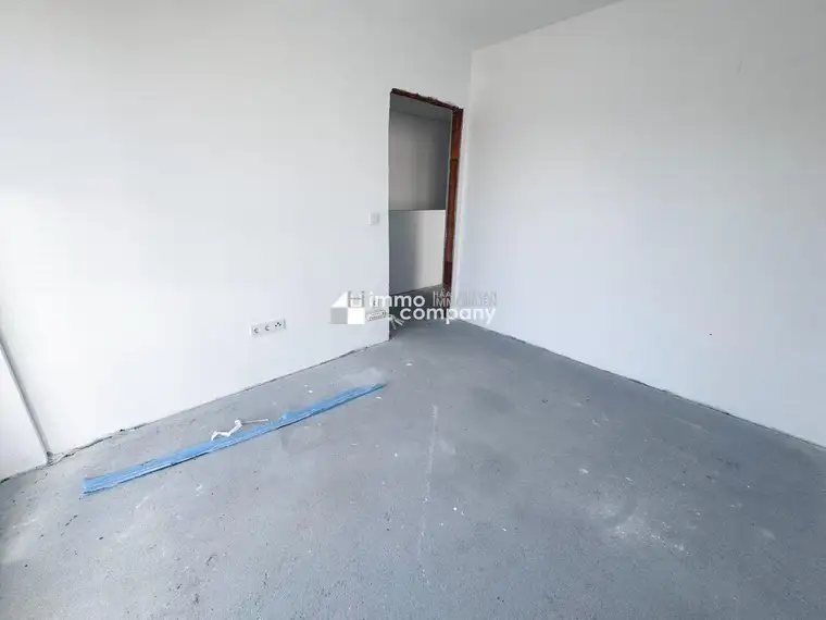 MODERNE DOPPELHAUSHÄLFTE in Sollenau: 4 Zimmer, Garten, 2 Bäder und Fußbodenheizung!