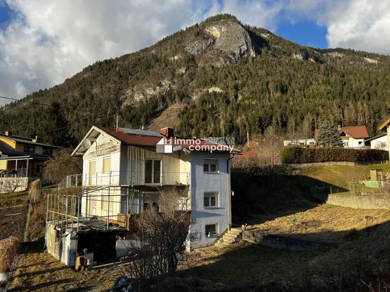 Großes renovierungsbedürftiges Ein- bis Zweifamilienhaus in Weissenstein bei Villach mit Fernblick