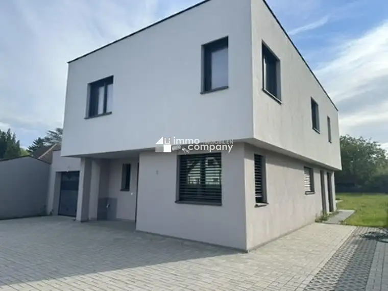 TRAUMHAUS NACH IHREN WÜNSCHEN - MITTEN IM GRÜNEN + POOL