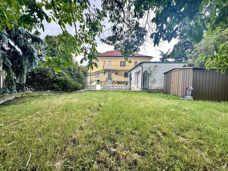 Traumhaftes Einfamilienhaus in Lassee: 9 Zimmer, Garten, Balkon und mehr!