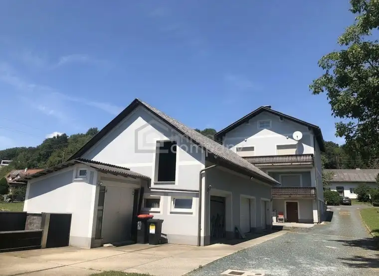 Der Hit für Großfamilien, Autoliebhaber usw. in Jennersdorf
