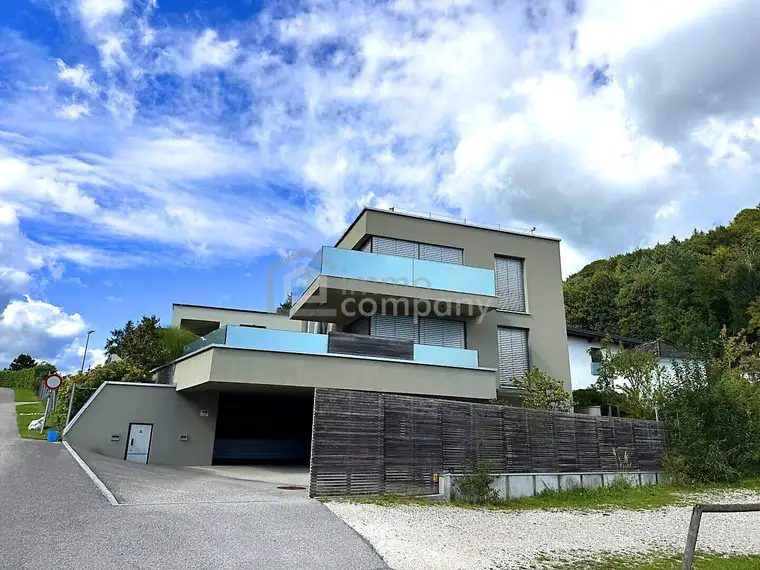 Exclusives Wohnhaus in Attersee, Hofwies, 7 Zimmer. Ideal für Familien oder als Feriendomizil.