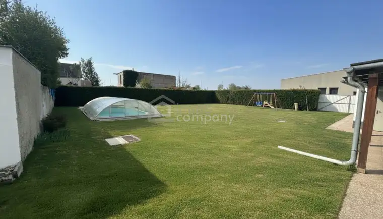 3-Zimmer-Einfamilienhaus mit Pool in 2294 Breitensee