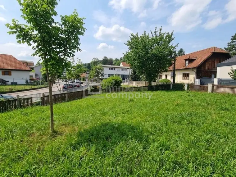 KLOSTERNEUBURG: Sonniges- vollaufgeschlossenes Baugrundstück