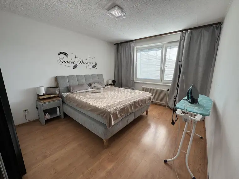 Wohnen mit Weitblick: 2 Zimmer, eigene Loggia