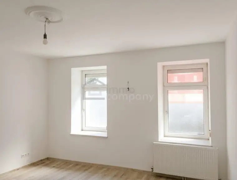 Wohnung frisch renoviert für Singles, Studenten, Anleger!