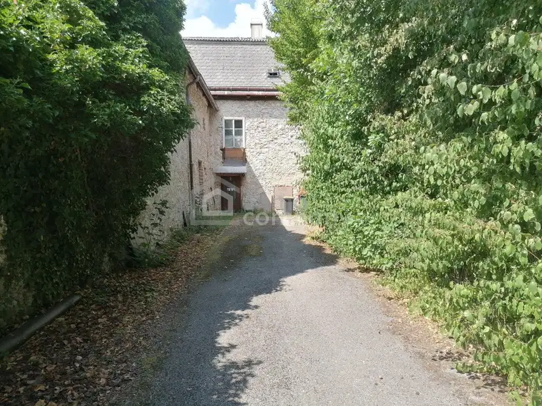 Geschichte trifft Zukunft - Denkmalgeschützter Gasthof mit Fremdenzimmern in Schrambach