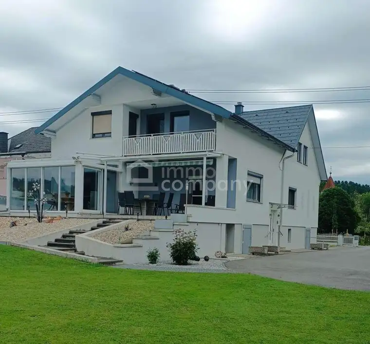Modernes Einfamilienhaus in Kemeten: 8 Zimmer, Garten, Terrasse, 2 Garagen – Top!
