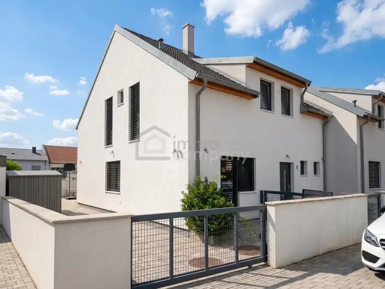 Urlaubsgefühl inklusive - Neuwertiges 6-Zi-Einfamilienhaus direkt beim Neusiedler See mit Terrasse &amp; Klimaanlage!
