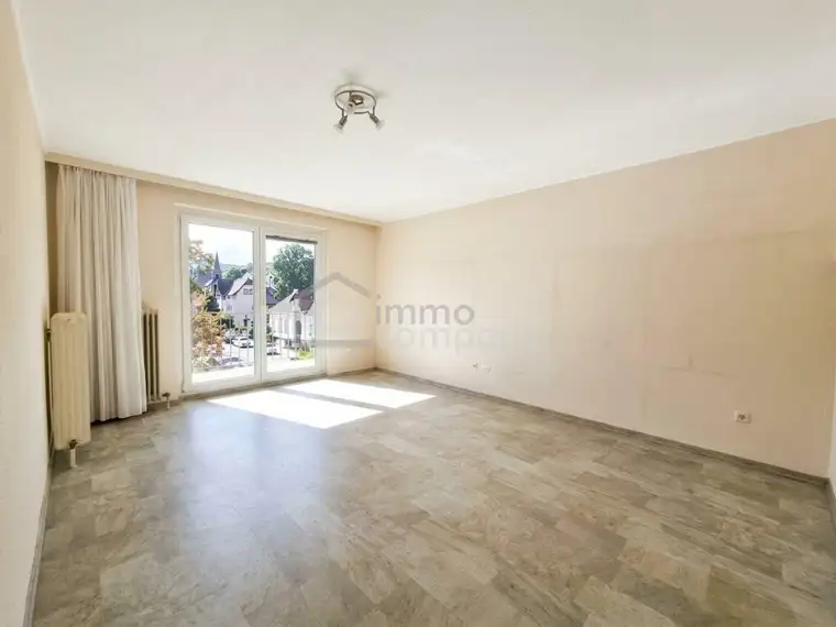 DAS SIND SCHÖNE AUSSICHTEN!! Ruhig gelegene, lichtdurchflutete FAMILIENWOHNUNG in TOP-LAGE