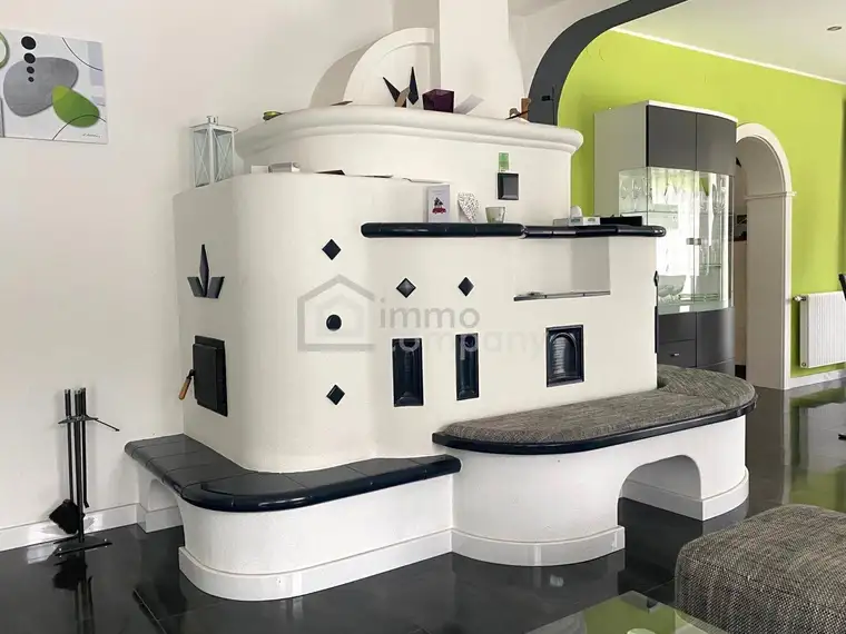 Topgepflegtes Einfamilienhaus mit Pool, Sauna, großzügiger Terrasse sowie Garage und Carport