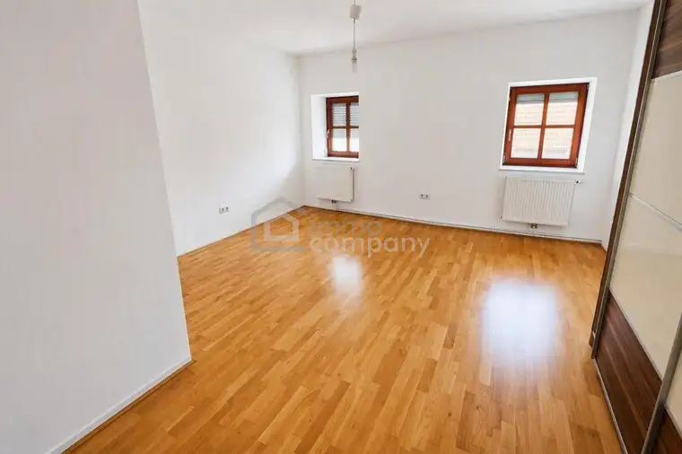 Nachmieter für klimatisierte und renovierte 2-Zimmer-Wohnung gesucht!