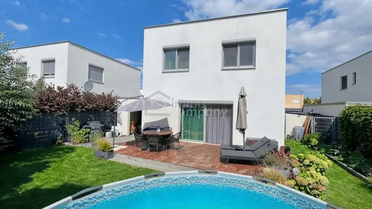 WOHNEN BEI WIEN: Energieeffizienter Familientraum mit Pool, 6 Zimmern und Südgarten
