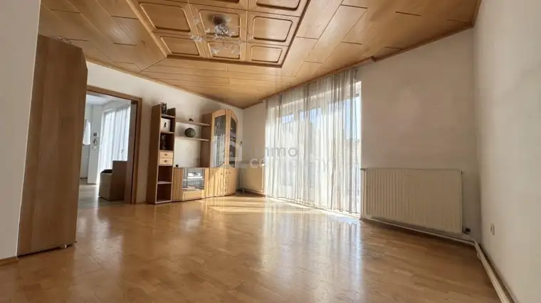 Preisreduktion! Liebevoll renoviertes Haus mit großen, hellen Räumen und sonniger Dachterrasse