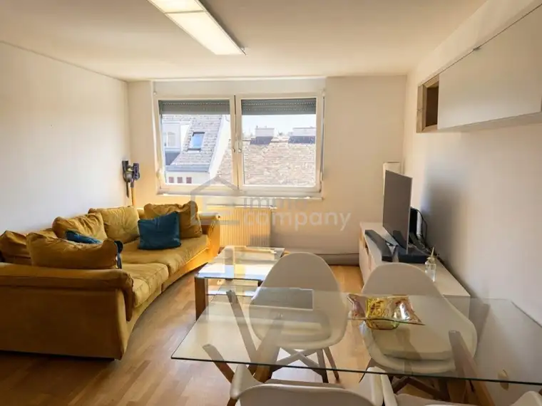 54 m² Modernes Möblierte Dachgeschosswohnung mit Stadtblick, lift und eigene Stellplatz in 1020, Wien!
