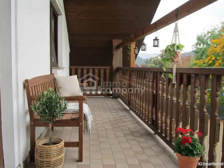 EIN SCHÖNES ZWEIFAMILIENHAUS MIT SONNENGARTEN + BAUGRUNDSTÜCK !!
