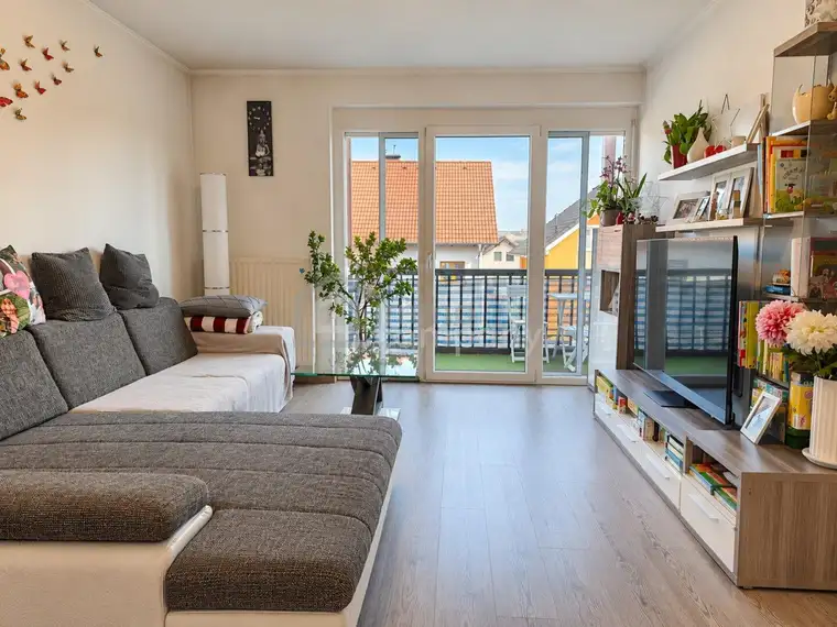 Einziehen &amp; Wohlfühlen! Hochwertig modernisierte 3-Zimmer-Wohnung mit Balkon