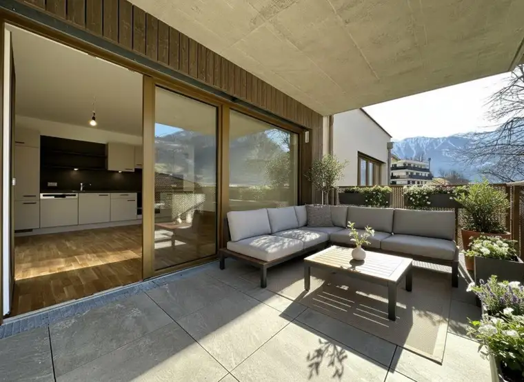 2-Zimmer-Wohnung mit Sonnenbalkon und Bergblick