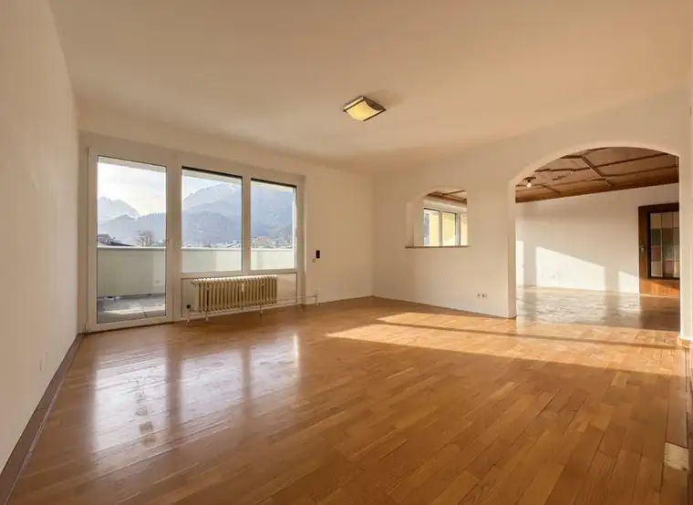 4-Zimmer-Wohnung mit mehreren Balkonen und Lift in Schwaz