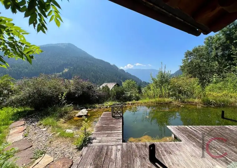 Exklusives Luxus-Chalet mit Badeteich und Wellnesschalet in Panoramalage