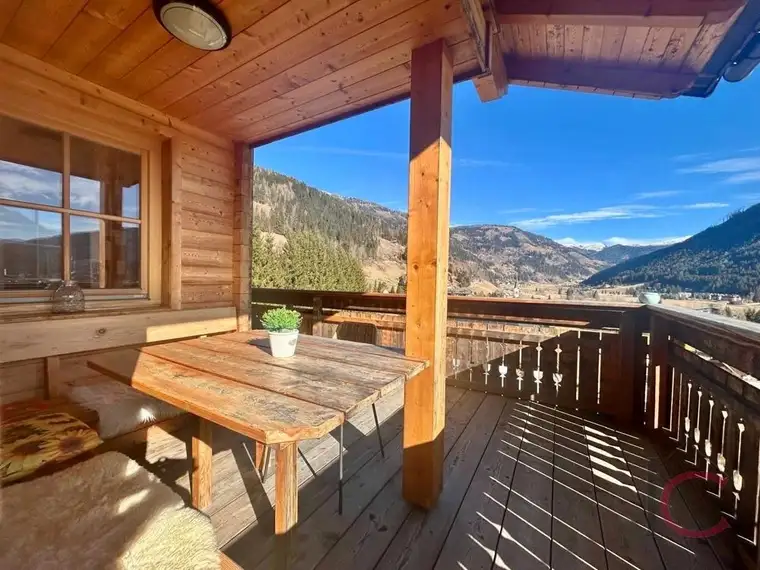 Exklusives Ferienchalet in Traumlage Nähe Golfplatz und Langlaufloipe