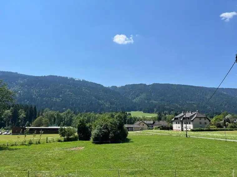 Reizende 3-Zimmerwohnung mit Balkon in idyllischer Ruhe-Grünlage in St. Lorenzen