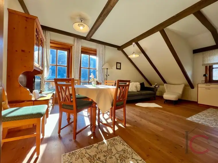 Entzückende 3-Zi.-Wohnung in sonniger Aussichtslage, Skipisten- u. Thermennähe