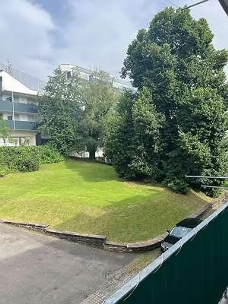 *LEND- Wunderschöne Aufteilung- 2 extra Zimmer- Sehr helle ruhige Wohnung + Westbalkon + Parkplatz *