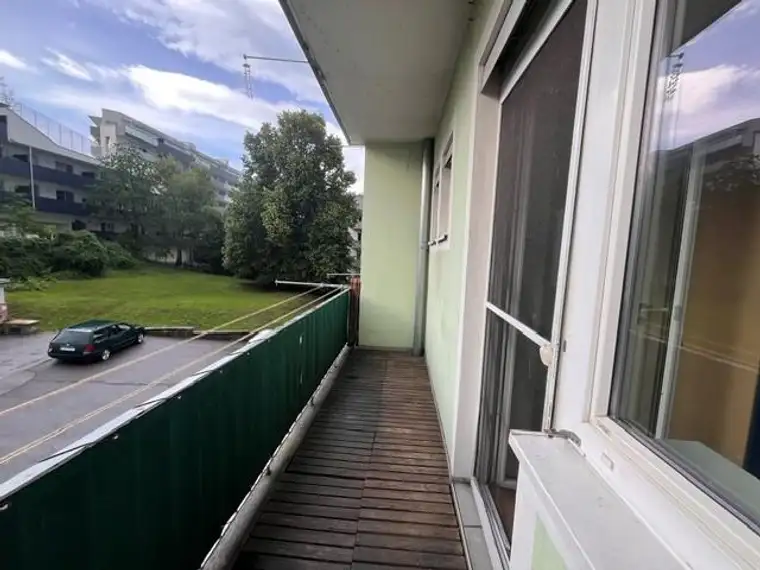 Zentral gelegene Neubauwohnung mit Parkplatz