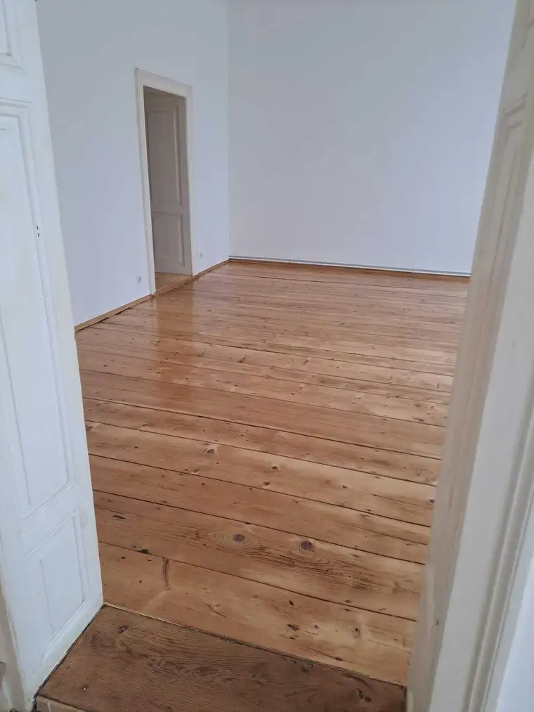 Altbau am Lend - hochwertig neu saniert - Hofparkplatz optional!