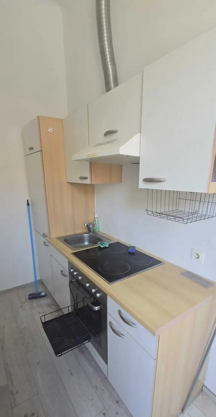 Günstige Kleinwohnung - TU-Toplage und neuwertig gepflegt!