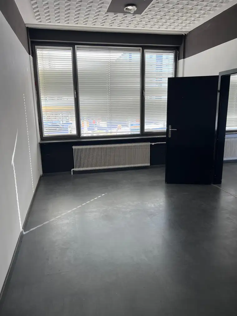 *TOP GELEGENHEIT: Großzügige helle Wohnung zu Top-Konditionen! **