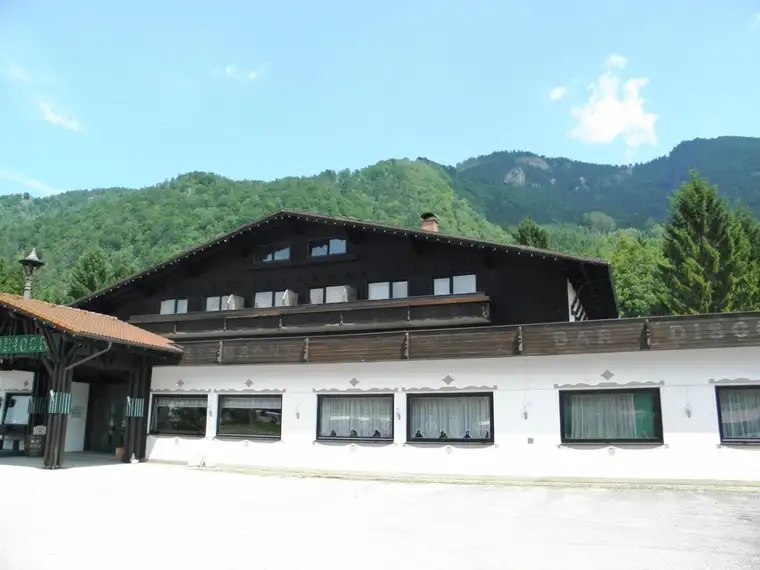 Hotel inkl.Gasthaus mit vielen Möglichkeiten auch mit Ferienwohnungen einzeln verwertbar