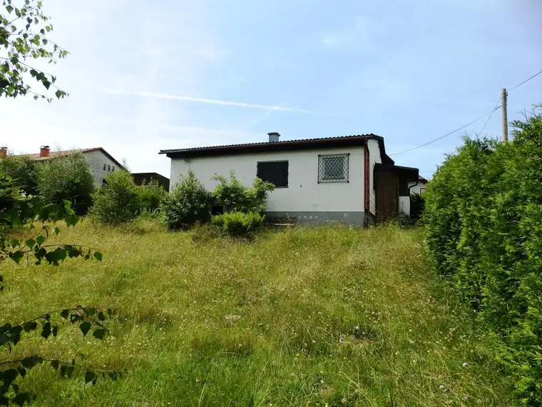 Haus zum Adaptieren mit großem Grund ca. 1.130m² Haus + Grund 1