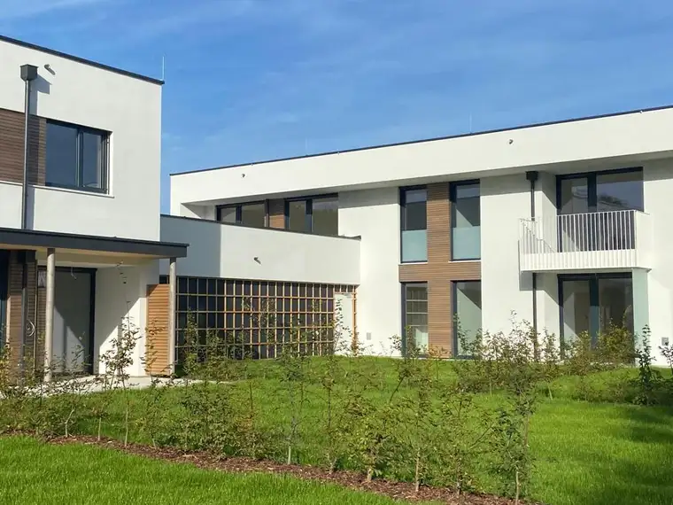 NEU - TOP TERRASSE - TOP Familienwohnung - SONNIG - Ortsrand