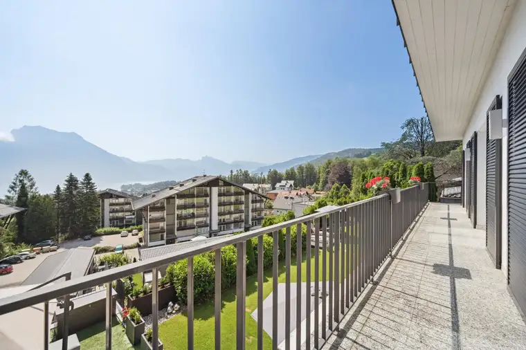 Großzügige moderne Liegenschaft in idyllischer und ruhiger Lage