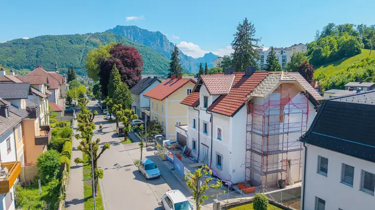 Wohnung für die Familie mit großem Eigengarten!
